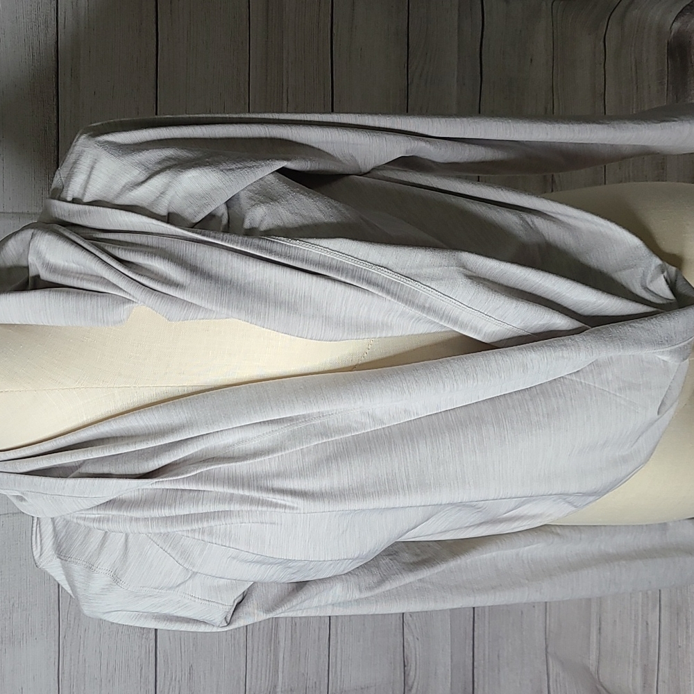 ZYIA Yoga Shawl Large